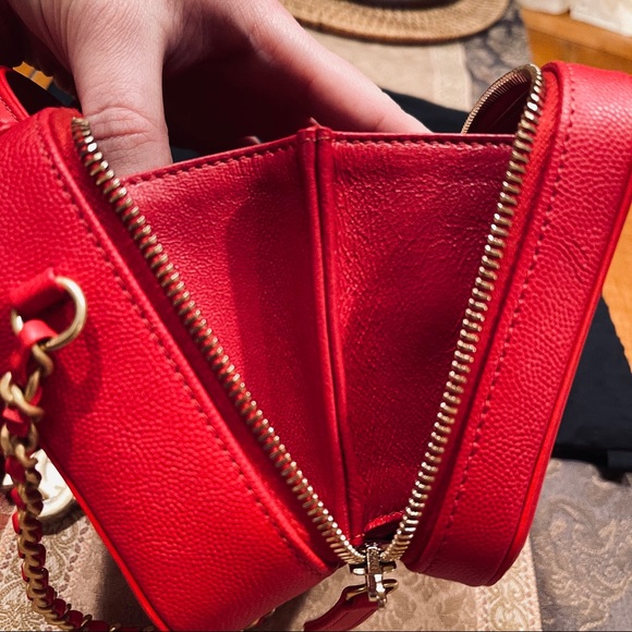 Chanel Quilted Caviar Leather Filigree Vanity Bag - Picture 5 of 15